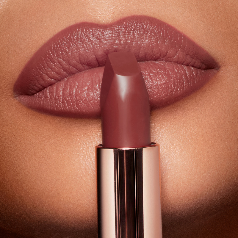 Best Lipstick Shades For Lips To Wear In The Winter